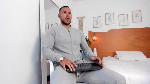 Kilua Muscle guy online show from 03.24.26