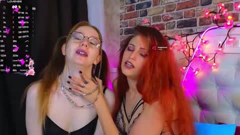 Snapshot of kim__dunn chatting on 11.20.25 CatherineBarkJamieWallace online show from 11.20.25