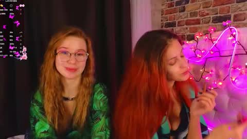 Snapshot of kim__dunn chatting on 11.24.25 CatherineBarkJamieWallace online show from 11.24.25