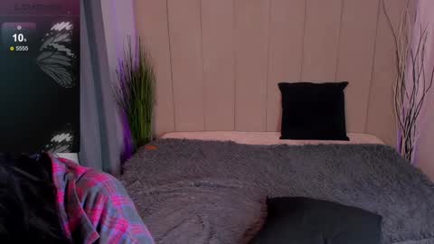 Kim online show from 02.14.25