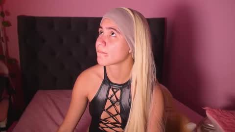 ISABELLA 3 online show from 09.28.25