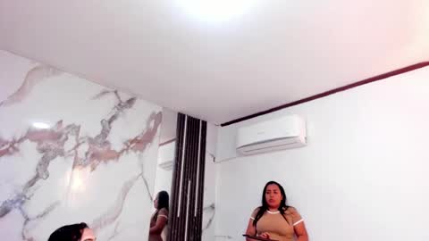 K I M online show from 09.30.25