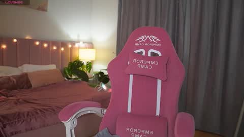 Kim Oberlin online show from 02.25.25