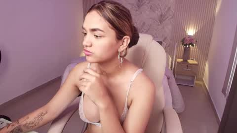 Snapshot of kim_stonee_ chatting on 01.12.26 Kim online show from 01.12.26