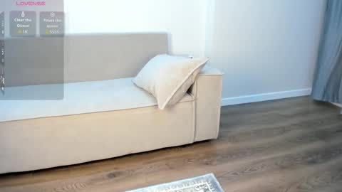 Su A online show from 11.10.25