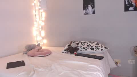 Kim  Yuk online show from 12.14.24