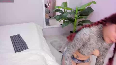 Snapshot of kimapril chatting on 02.25.26 April online show from 02.25.26