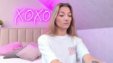 kimberlly_smith online show from 10.08.25