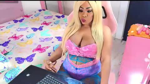 Snapshot of kimberly_bellu chatting on 06.21.26 Anita. online show from 06.21.26