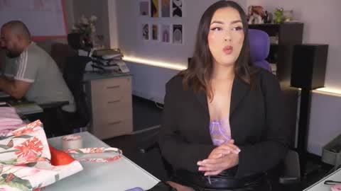 Snapshot of kimberly_clars chatting on 02.22.26 Kimberly 1200-1900 GMT-5 online show from 02.22.26