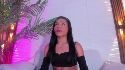 Snapshot of kimberly_gonzalez1 chatting on 09.17.25 kimberly gonzalez online show from 09.17.25