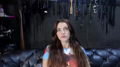  KIMBERLY SWAN  online show from 09.17.25