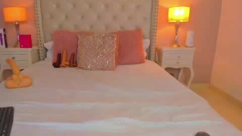 Kimberly  online show from 04.14.26