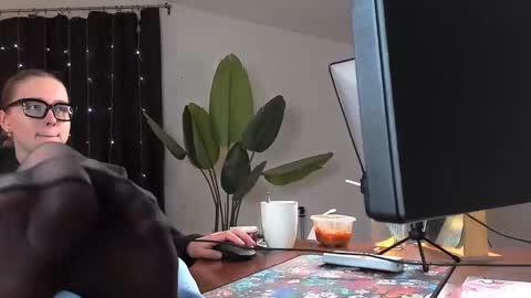 kimclarks online show from 02.08.26