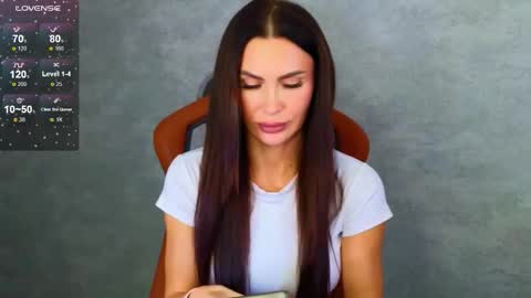 KIm online show from 10.16.25