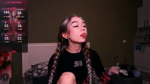 Kimiko online show from 10.25.25