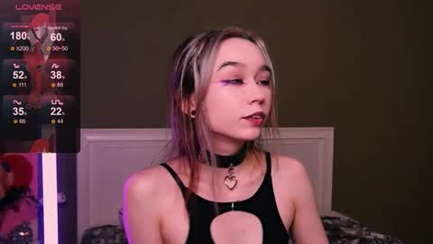 Kimiko online show from 11.16.25