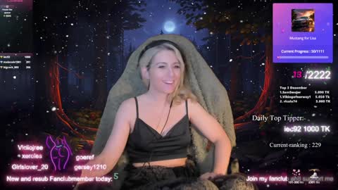 Snapshot of kimilee22 chatting on 12.17.24 Wolfs Girl online show from 12.17.24