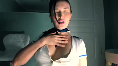 Kiki  online show from 04.17.26