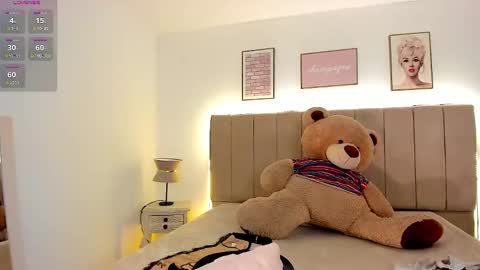 Kim  online show from 11.14.25