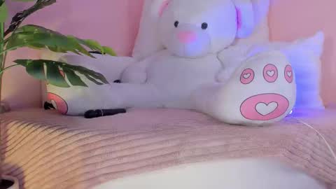 Snapshot of kimm_rosee chatting on 12.17.25 Kim online show from 12.17.25