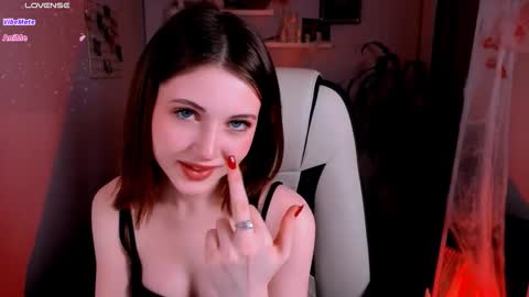 Snapshot of kimmie_shine chatting on 10.31.25 Your Kimmie follow me online show from 10.31.25