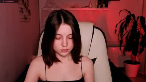 Snapshot of kimmie_shine chatting on 11.08.25 Your Kimmie follow me online show from 11.08.25