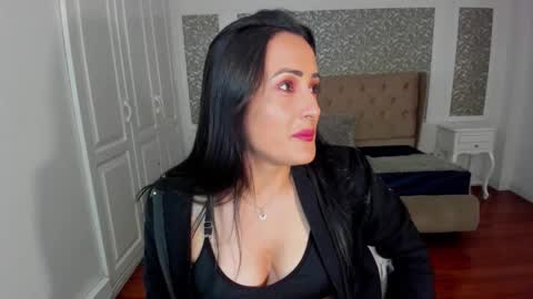 Kim online show from 09.27.25