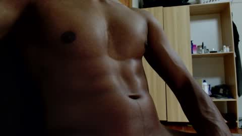 Isaac online show from 10.05.25