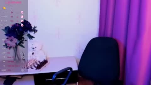 Hazel online show from 11.06.25