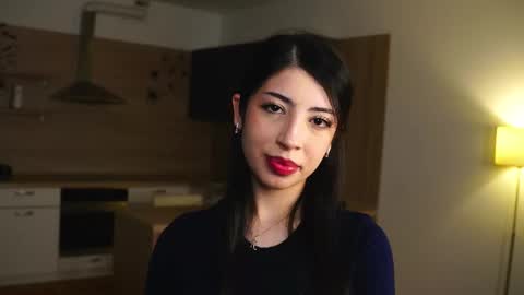 Snapshot of kindraevert chatting on 11.08.25 Megan online show from 11.08.25