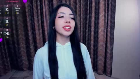 Snapshot of kindraevert chatting on 11.28.25 Megan online show from 11.28.25