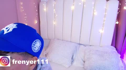 Snapshot of king_azahell chatting on 02.21.25 king help me reach 100 likes online show from 02.21.25