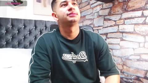 Angel Falconer online show from 11.22.25