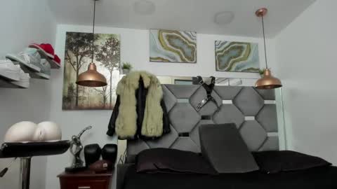 HOT MEN BLACK online show from 01.23.25