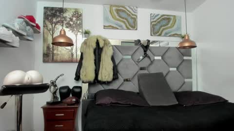 HOT MEN BLACK online show from 01.23.25