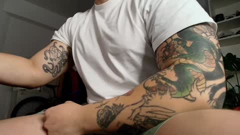 Snapshot of king_master_juan chatting on 12.04.24 The Best Master online show from 12.04.24