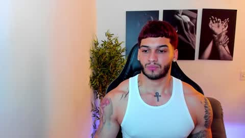 Snapshot of king_of_kings__ chatting on 01.05.25 king_of_kings__ online show from 01.05.25