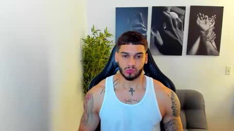 Snapshot of king_of_kings__ chatting on 02.18.25 king_of_kings__ online show from 02.18.25