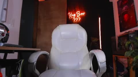 King Bear online show from 06.28.26