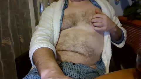 Snapshot of kingdonn1 chatting on 12.17.25 Don online show from 12.17.25