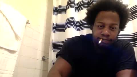 Snapshot of kinglibra420 chatting on 11.19.25 loyal fuck online show from 11.19.25