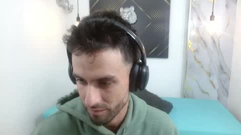 KING  online show from 04.14.26