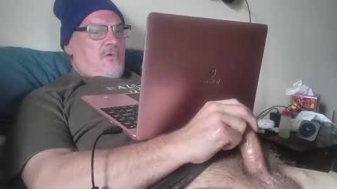 kingtongue10 online show from 04.13.26