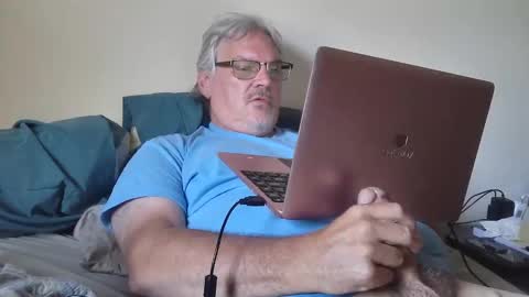 Snapshot of kingtongue10 chatting on 05.18.26 kingtongue10 online show from 05.18.26