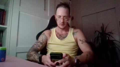 Snapshot of kinky740280 chatting on 10.02.25 kinky740280 online show from 10.02.25