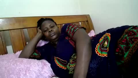 Snapshot of kinky_kaiya chatting on 02.19.25 kaiya online show from 02.19.25