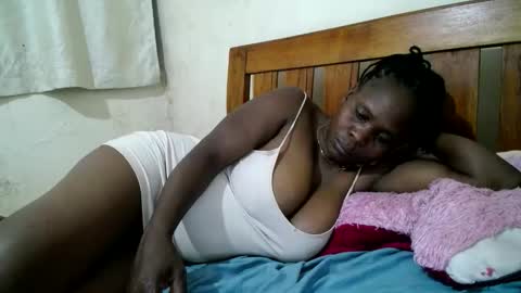 Snapshot of kinky_kaiya chatting on 09.11.25 kaiya online show from 09.11.25