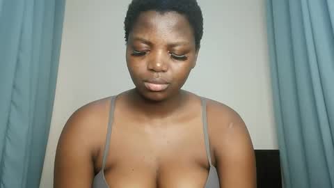 Lola online show from 09.28.25