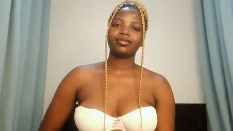 Lola online show from 10.17.25